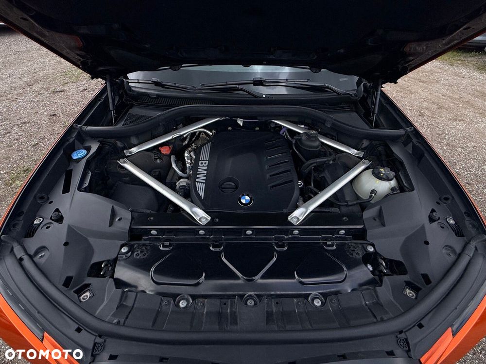 BMW X7 - 7
