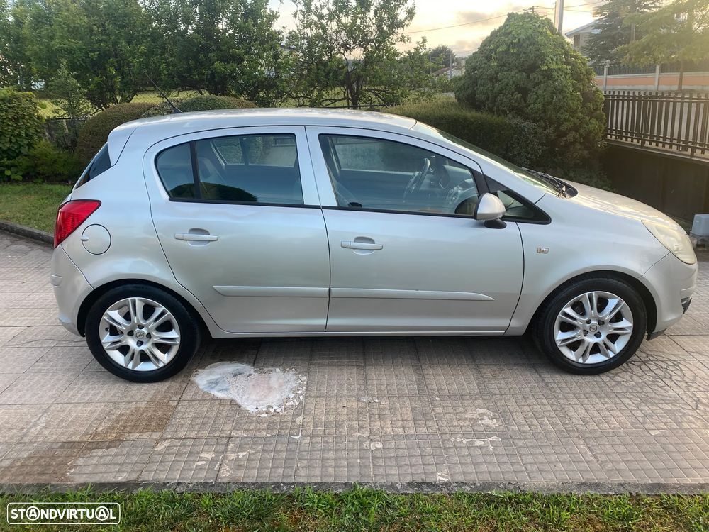 Opel Corsa 1.2 Enjoy - 5