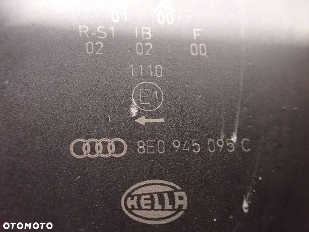 LAMPA LEWA TYLNA AUDI A4 B6 2.5 TDI QUATTRO - 6