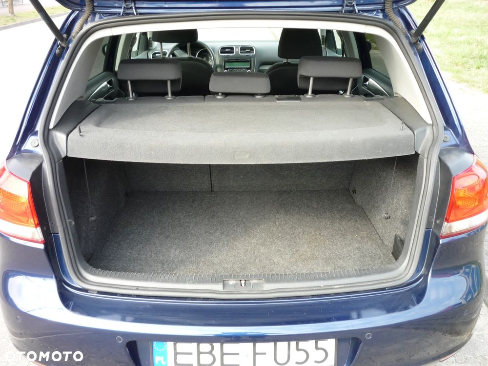 Volkswagen Golf - 10