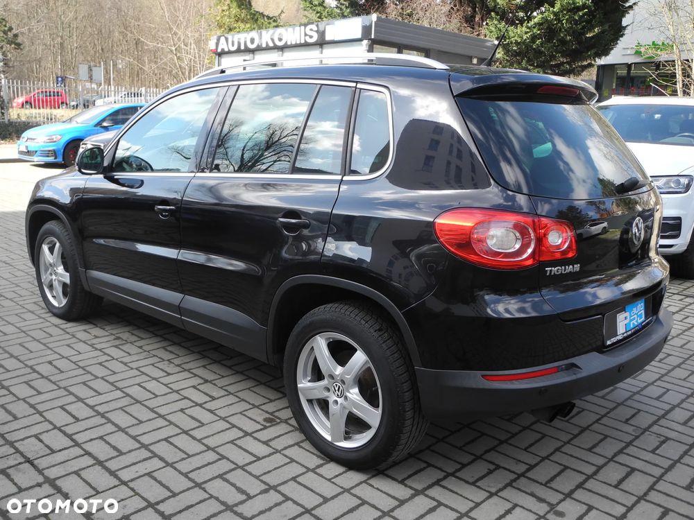 Volkswagen Tiguan - 4