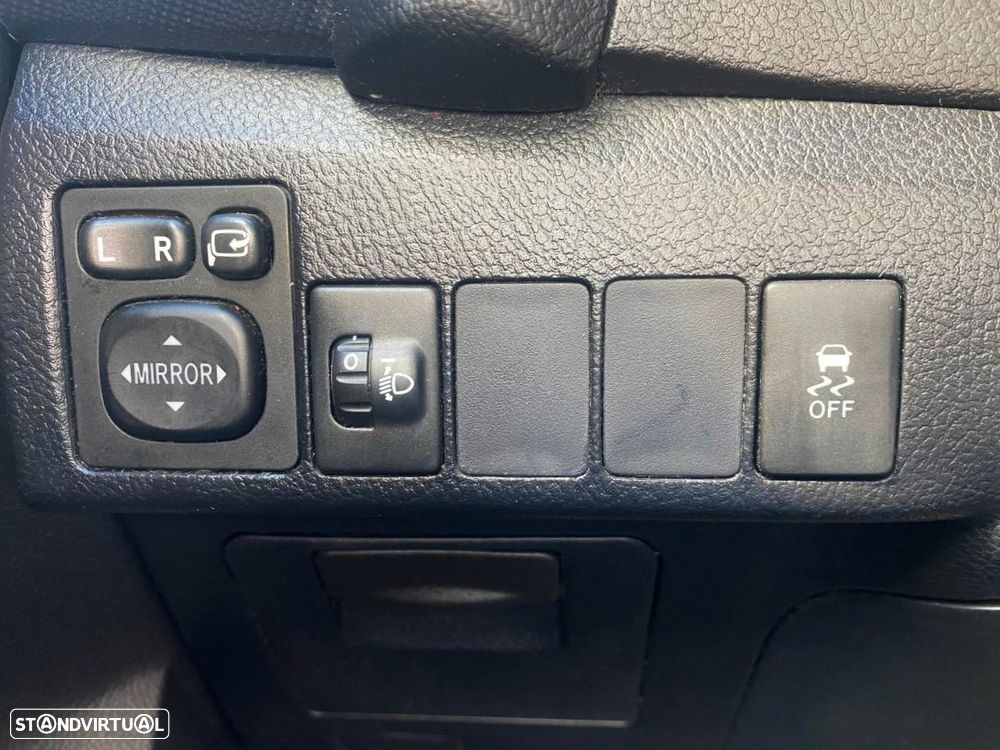 Toyota Auris Touring Sports 1.4 D-4D Com+P.Sport - 31