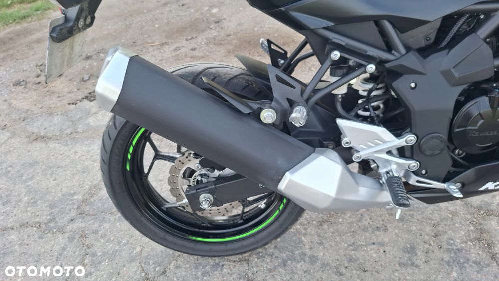 Kawasaki Ninja - 23