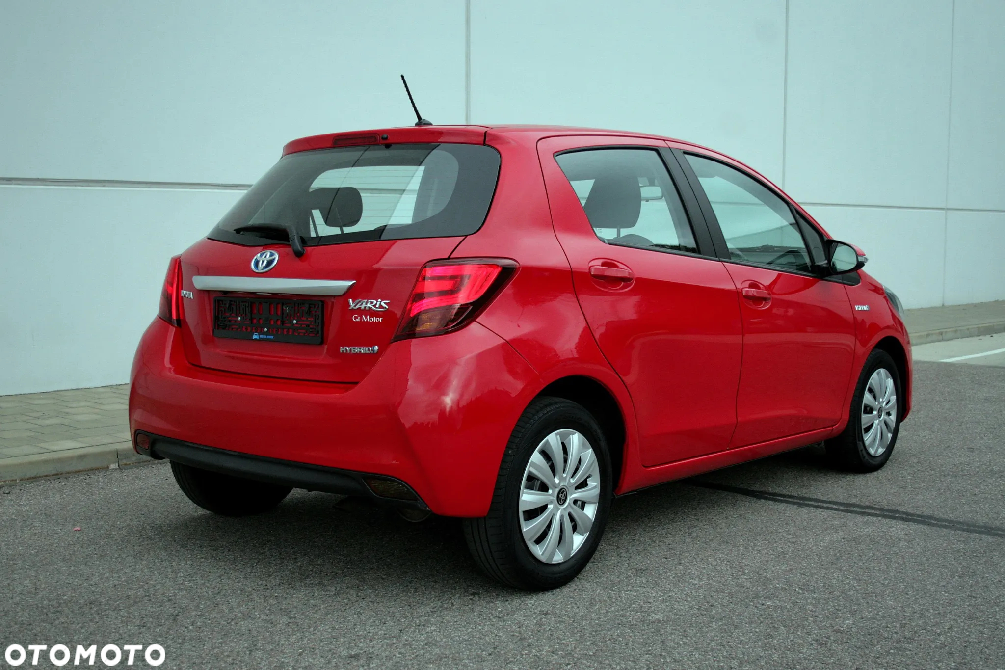 Toyota Yaris Hybrid 1.5 VVT-i - 6