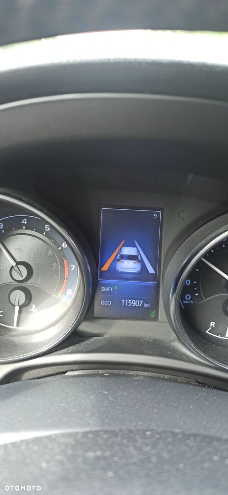 Toyota Auris 1.6 Selection - 23