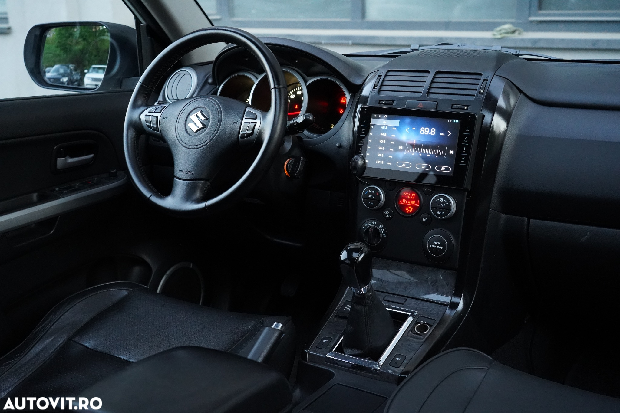 Suzuki Grand Vitara 1.9 DDiS Comfort - 9