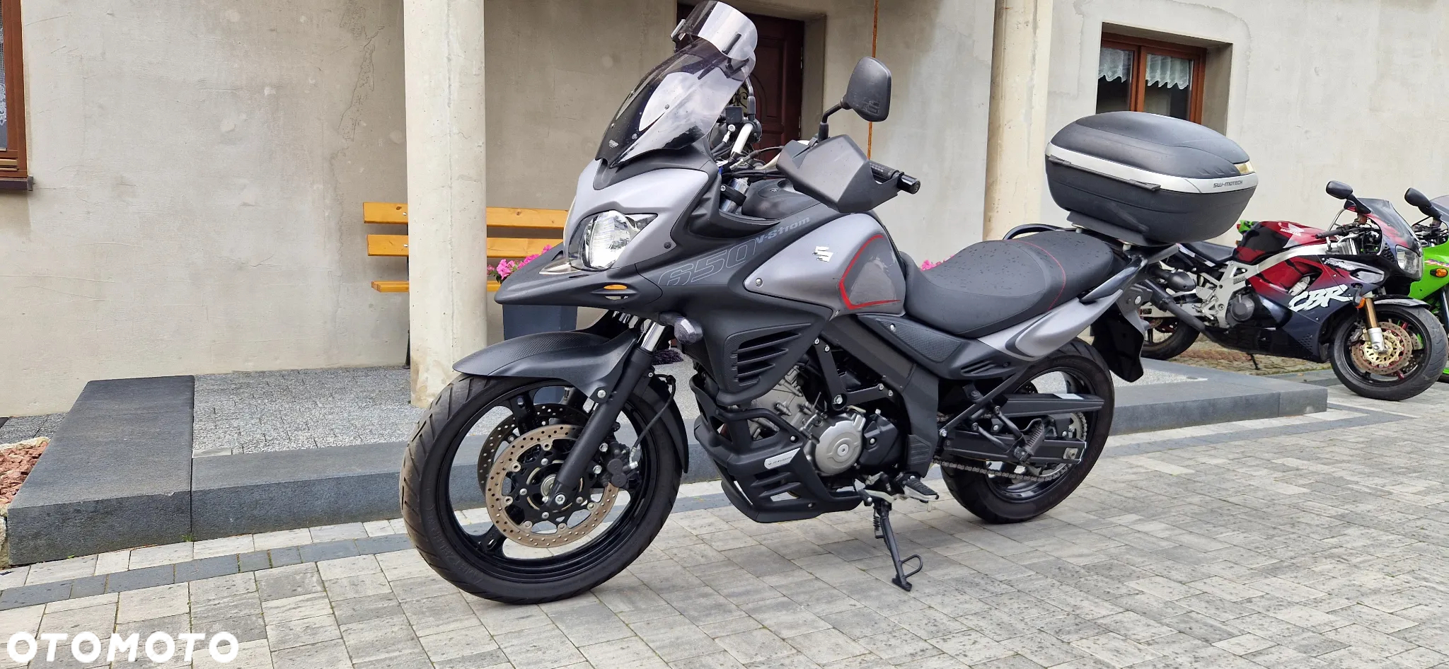 Suzuki V-STROM - 2