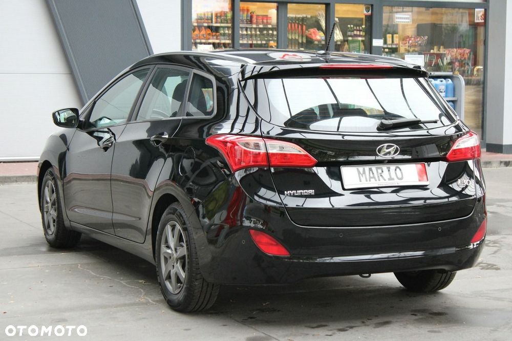 Hyundai i30 blue Kombi 1.4 Classic Navigation - 38