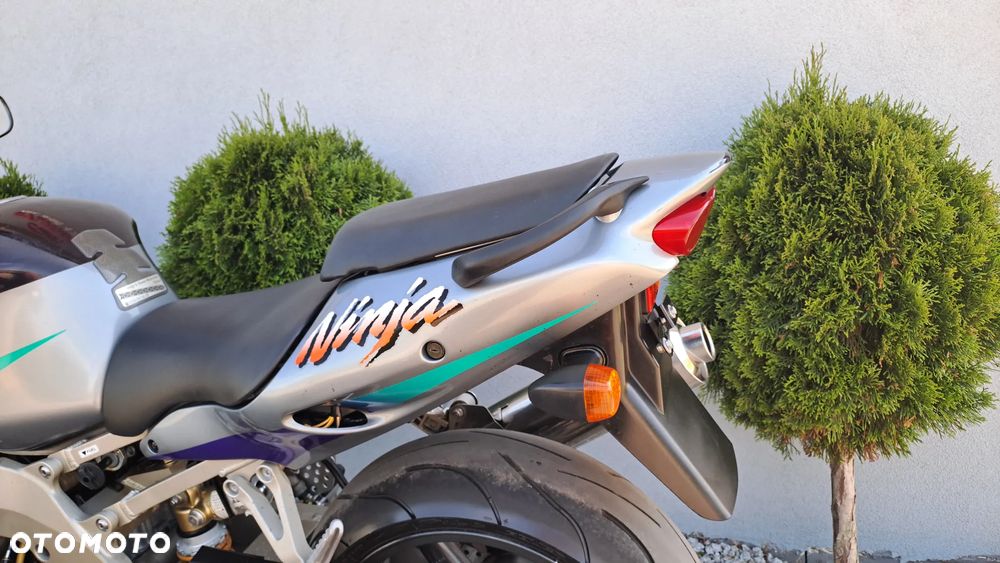 Kawasaki ZX - 33