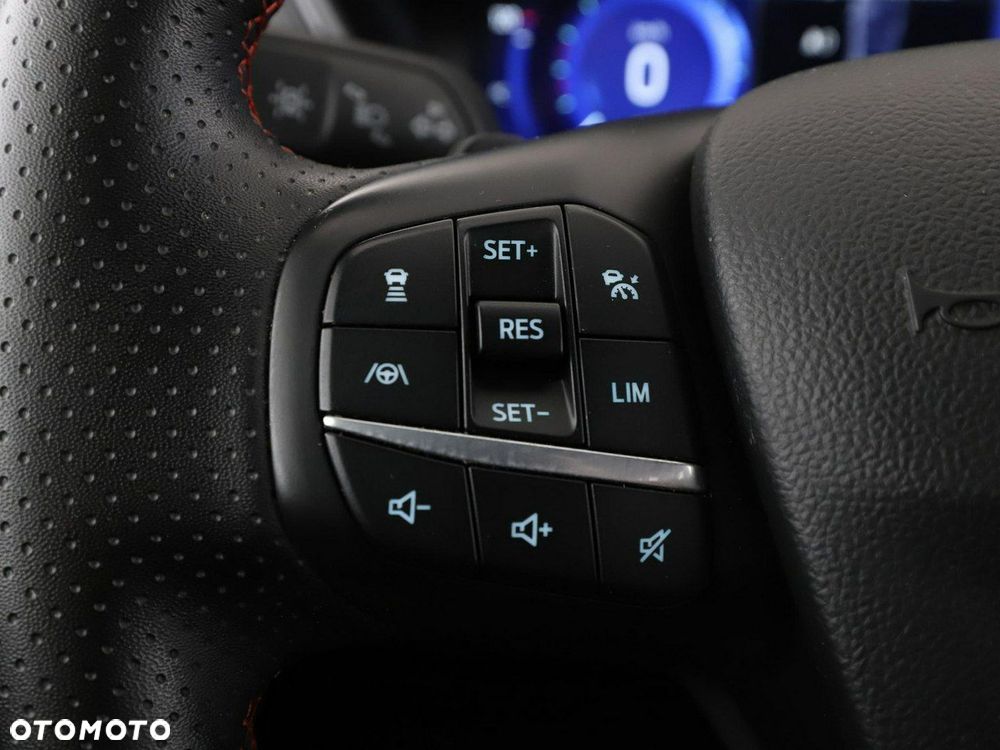 Ford Kuga - 34