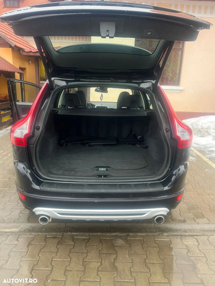 Volvo XC 60 D5 AWD Rdesign - 4
