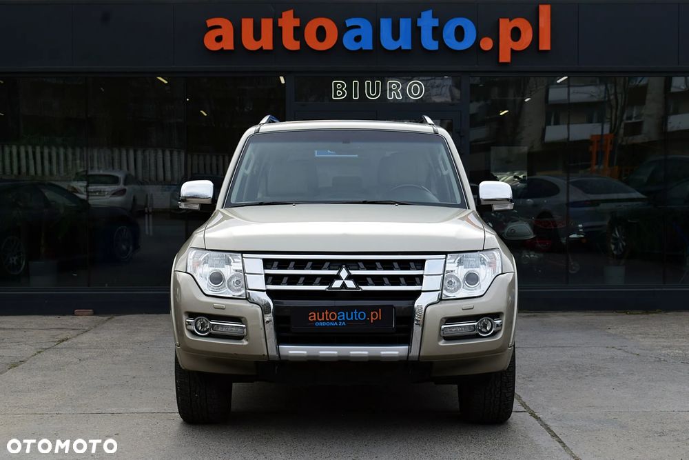 Mitsubishi Pajero - 2