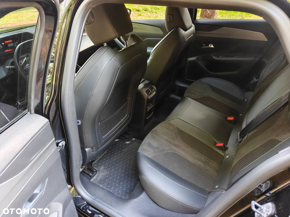 Peugeot 308 BlueHDi FAP 130 EAT8 Stop & Start GT - 19