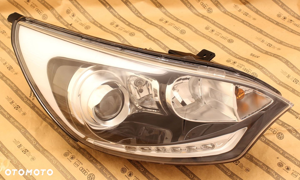 KIA RIO 3 III 11-17 LAMPA PRZÓD PRZEDNIA SOCZEWKA  LED