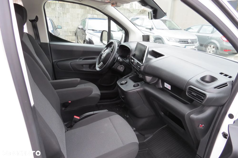 Toyota Proace City 1.2 D-4t 130km A/t Long Brygadówka - 19