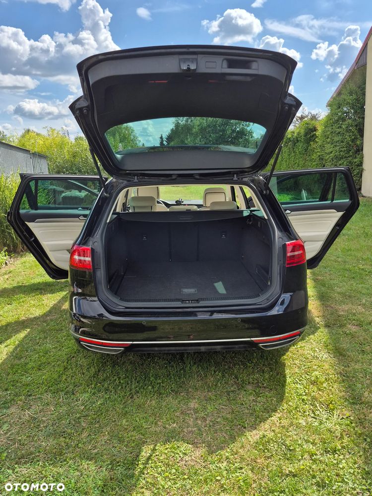 Volkswagen Passat - 14