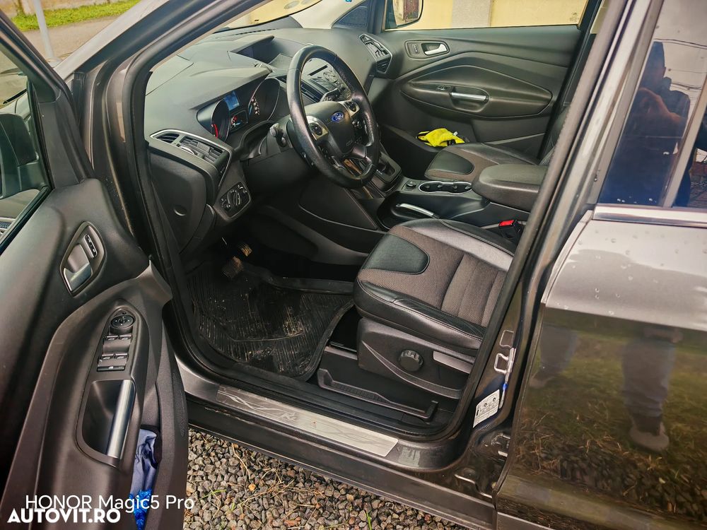 Ford Kuga 2.0 TDCi 4x4 Aut. Individual - 6