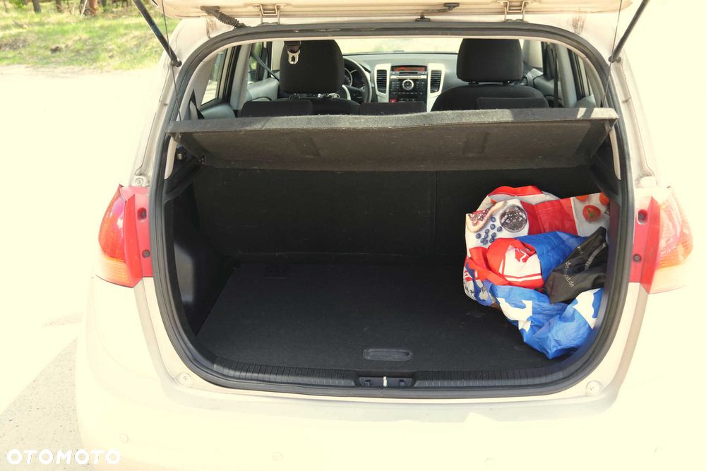 Kia Venga 1.4 CVVT Dream-Team Edition - 25