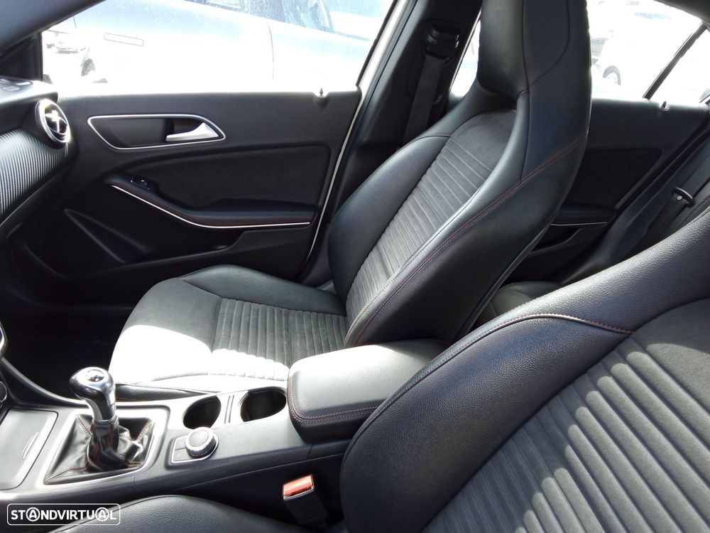 Mercedes-Benz A 180 CDI BE AMG Line - 24