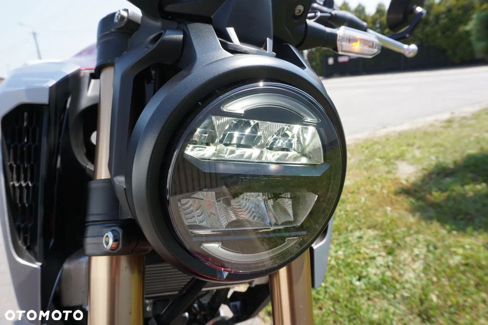 Honda CB - 12