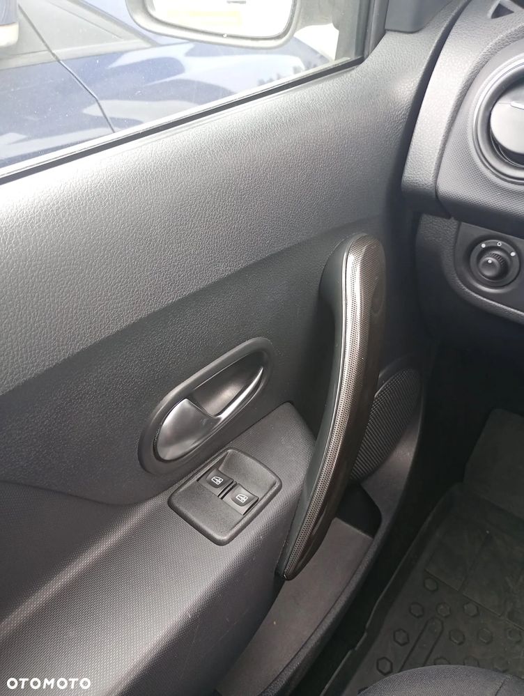 Dacia Sandero 0.9 TCe Laureate S&S - 24