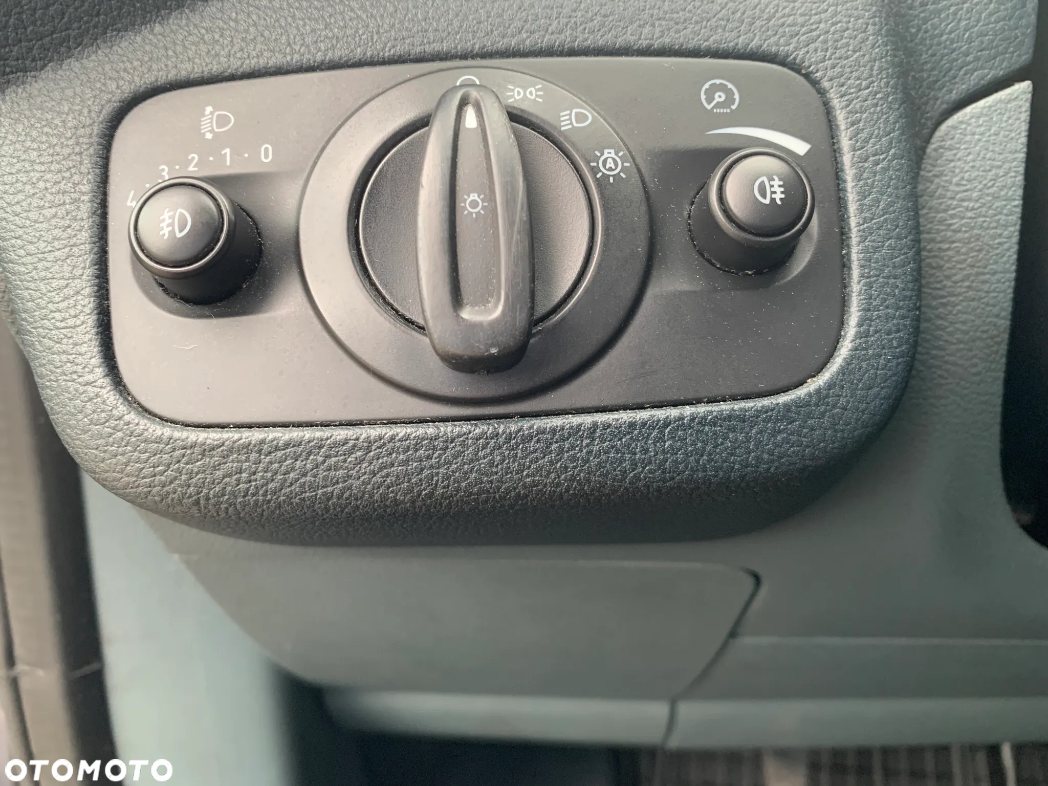 Ford Grand C-MAX - 20