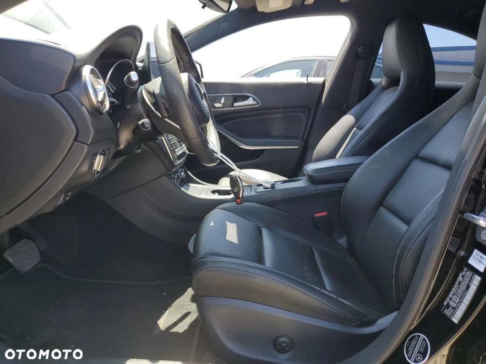 Mercedes-Benz CLA 250 7G-DCT Sport - 8
