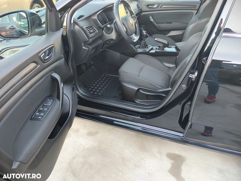 Renault Megane BLUE dCi 115 BUSINESS EDITION - 27