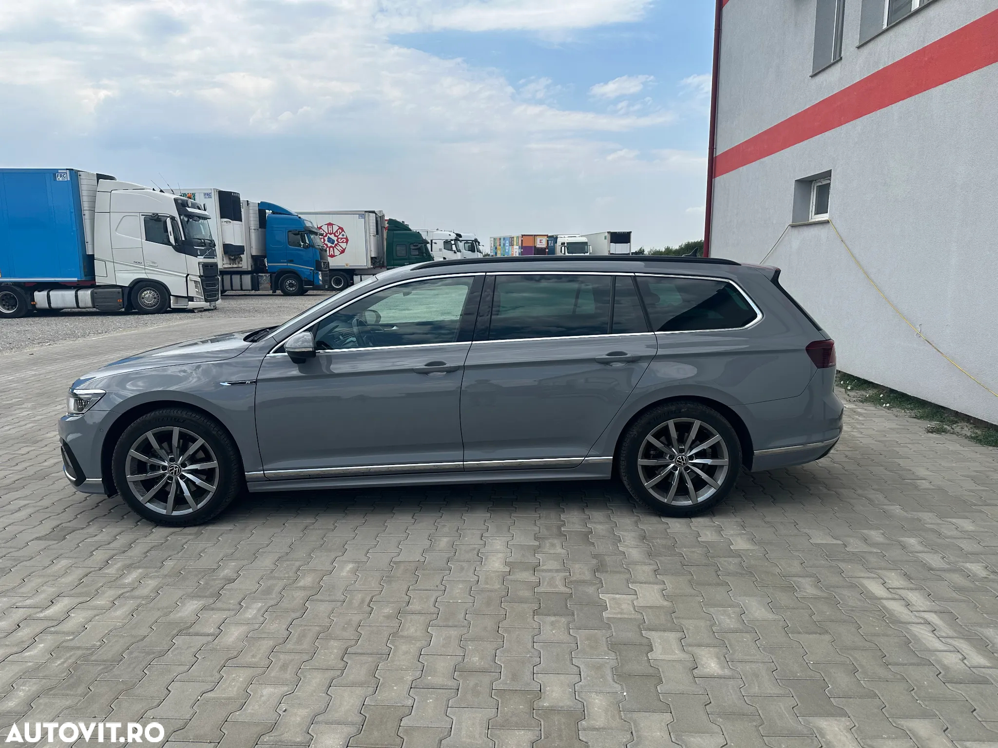 Volkswagen Passat 2.0 TDI SCR DSG - 4
