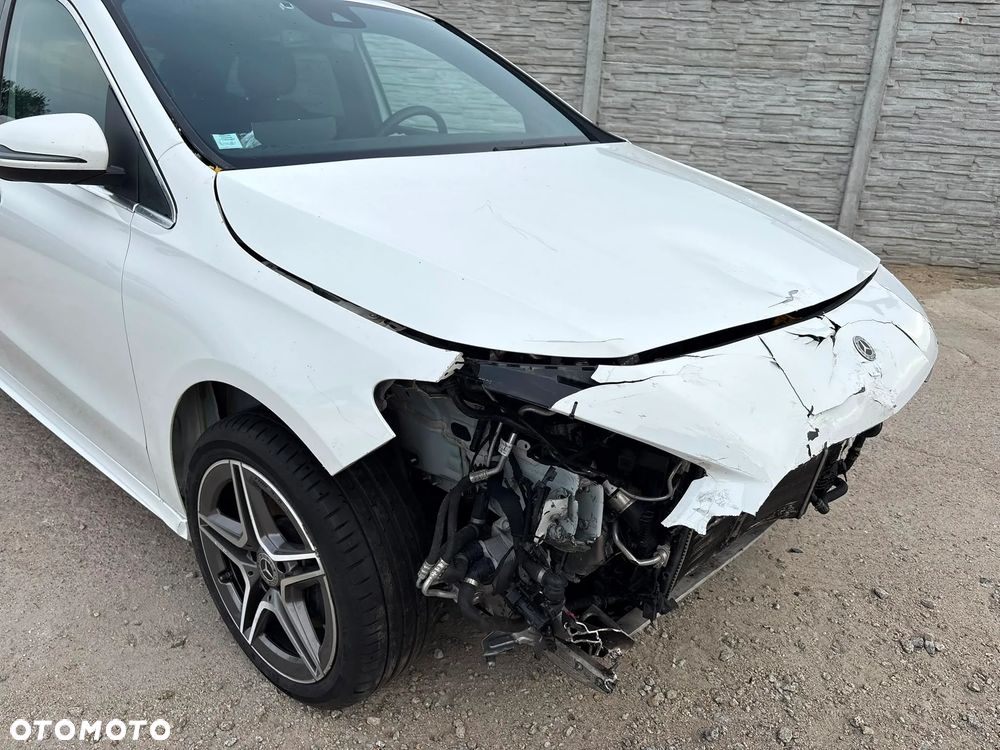 Mercedes-Benz Klasa B 250 e 8G-DCT AMG Line - 25