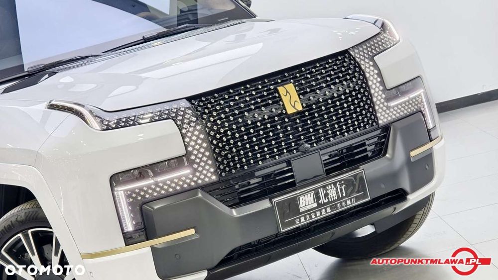 BYD Yangwang U8 - 18