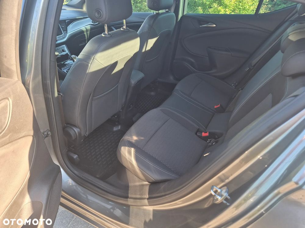 Opel Astra 1.4 Turbo Innovation - 17