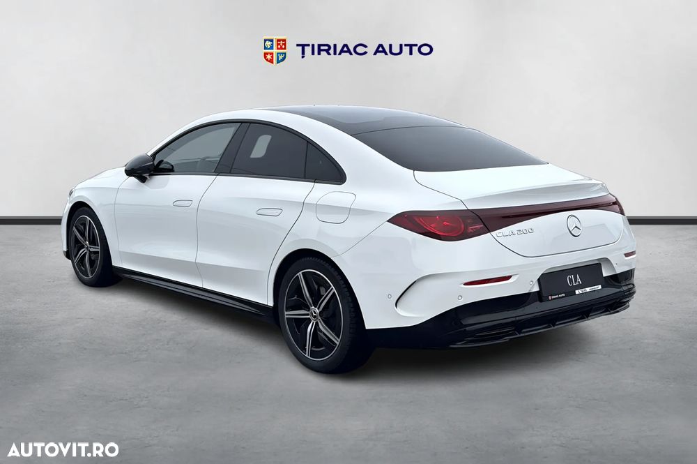 Mercedes-Benz CLA 200 - 4