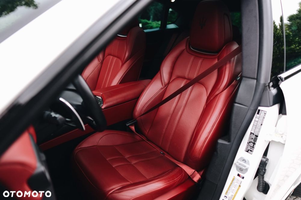 Maserati Levante S - 11