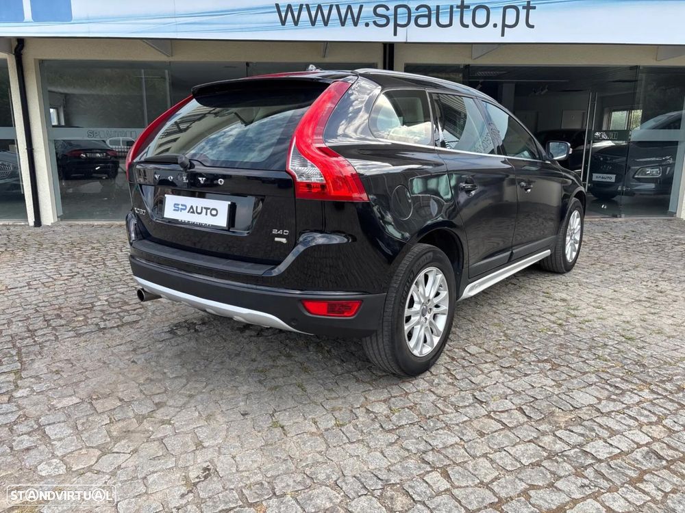 Volvo XC 60 2.4 D Drive Momentum - 29
