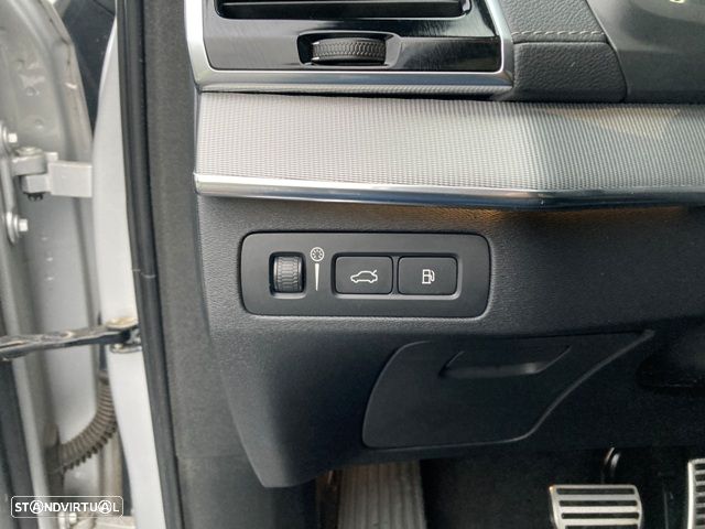 Volvo XC 90 T8 AWD Twin Engine Geartronic RDesign - 23