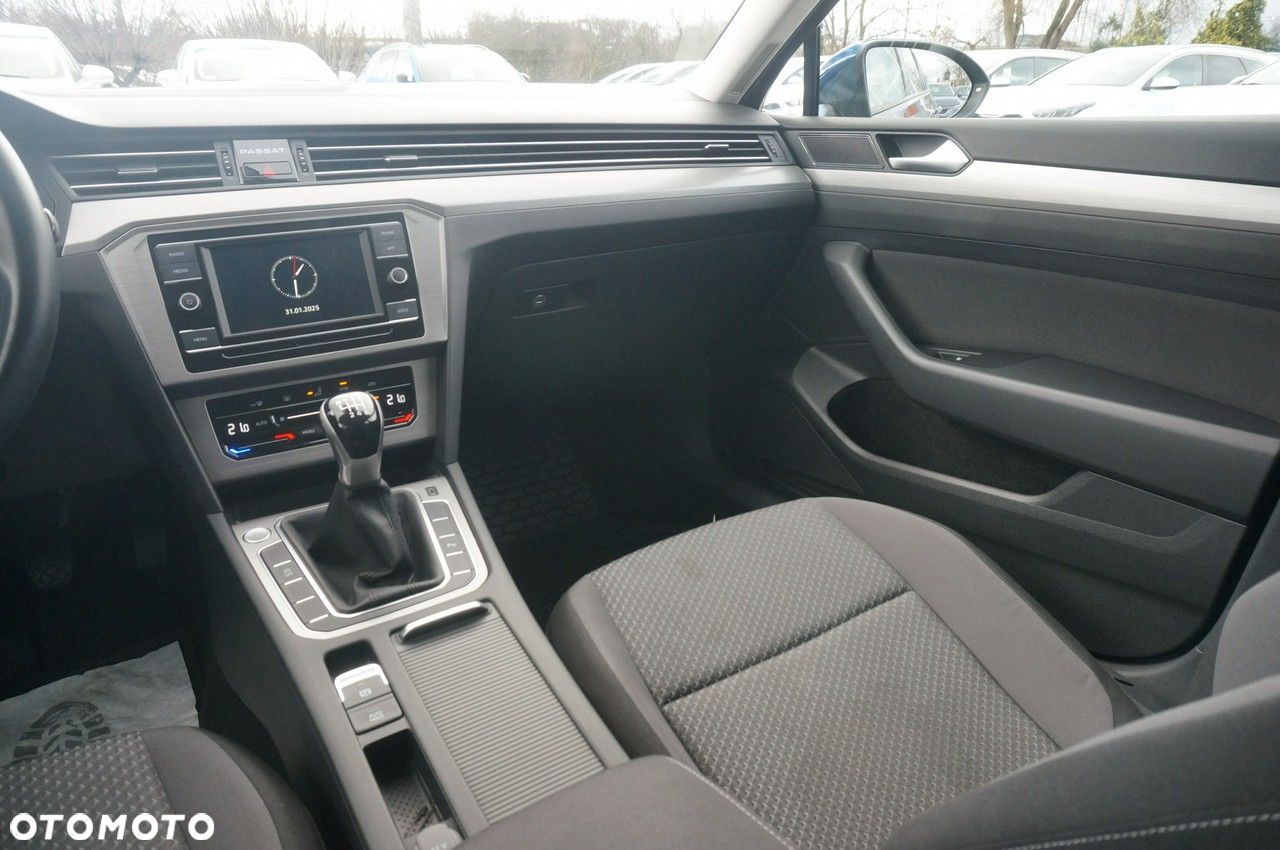Volkswagen Passat 2.0 TDI EVO Essence - 16