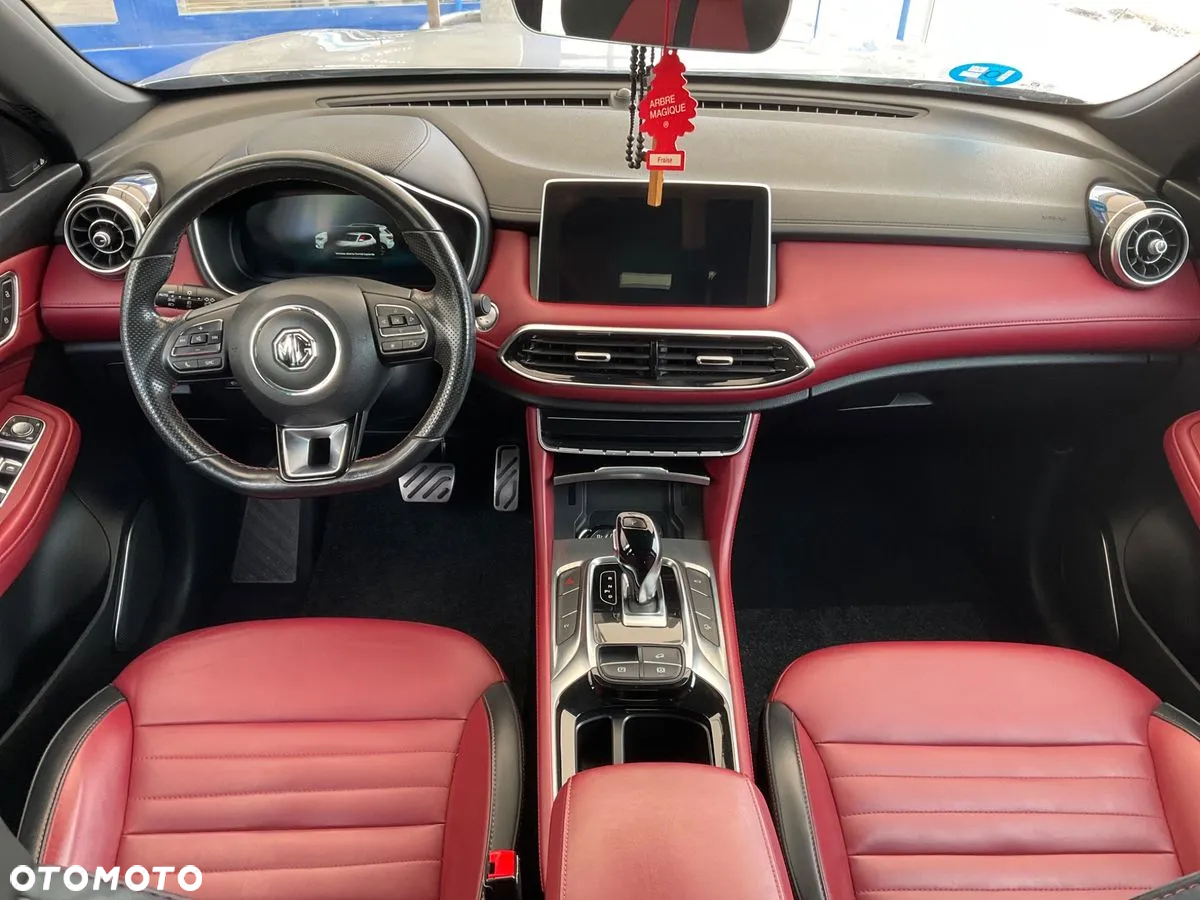 MG EHS PHEV Luxury - 11