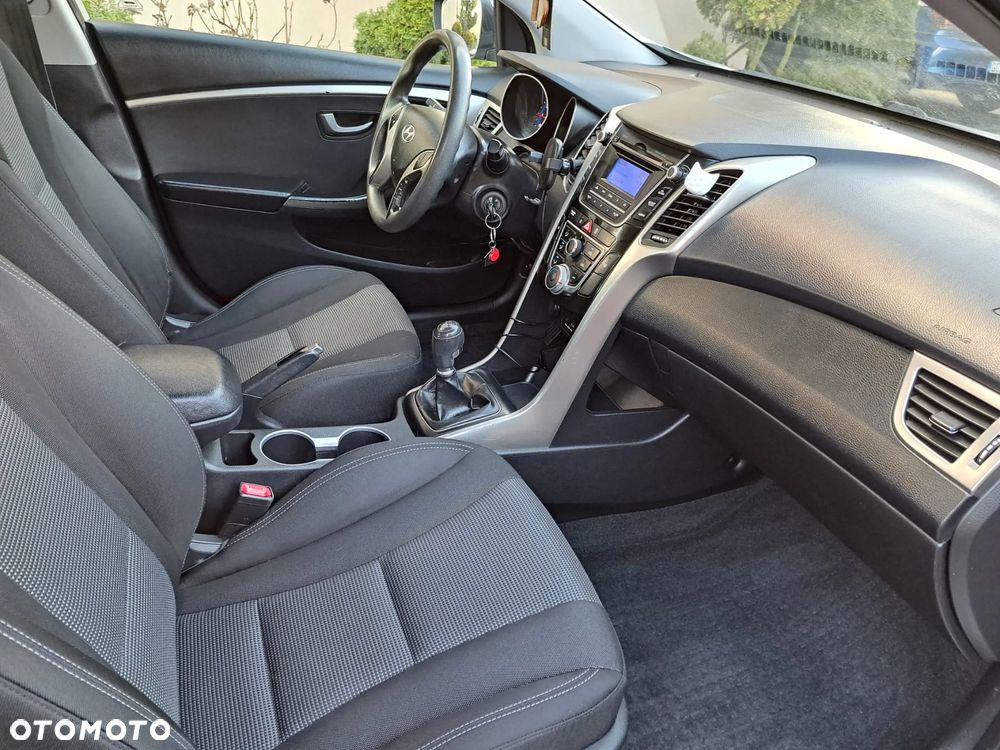 Hyundai i30 1.6 Classic + - 5