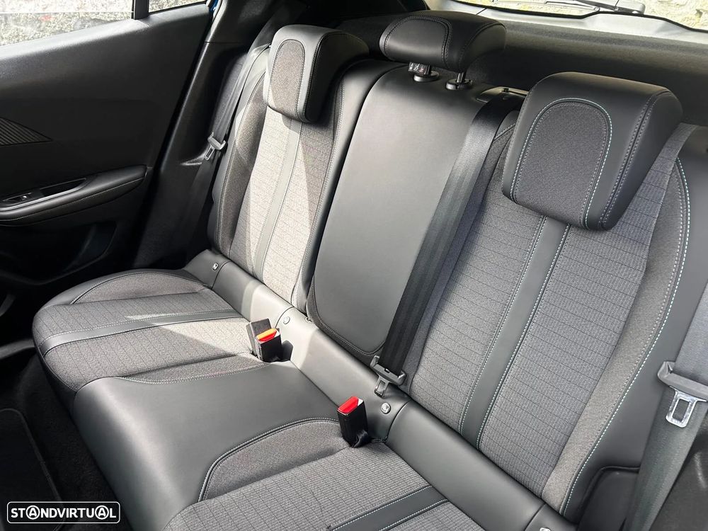 Peugeot 2008 1.2 PureTech Allure Pack - 9