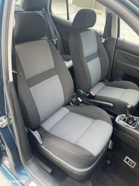 Volkswagen Golf - 30