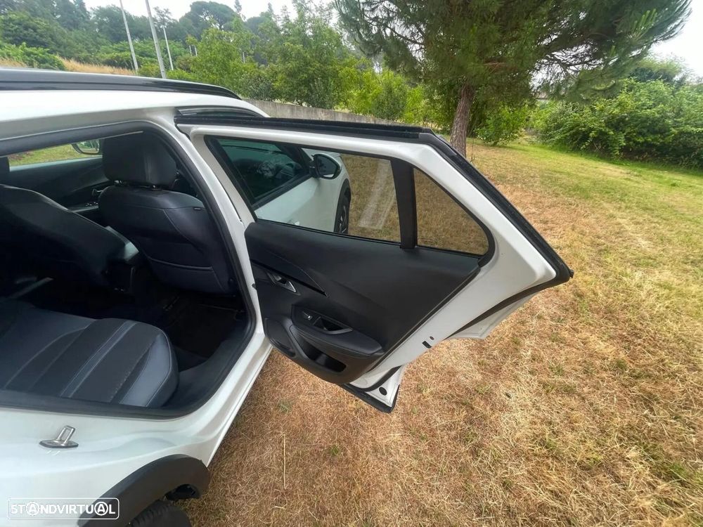 Peugeot e-2008 Allure - 23