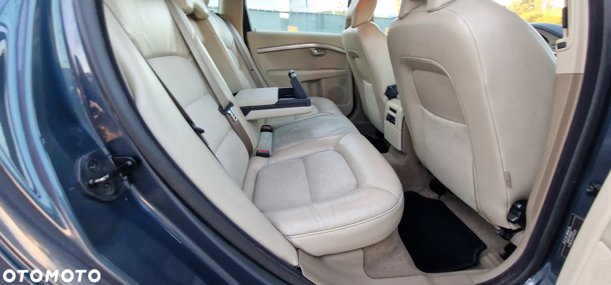 Volvo V70 2.0 Momentum - 8