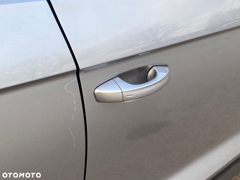 Volkswagen T-Roc 1.5 TSI Style DSG - 11