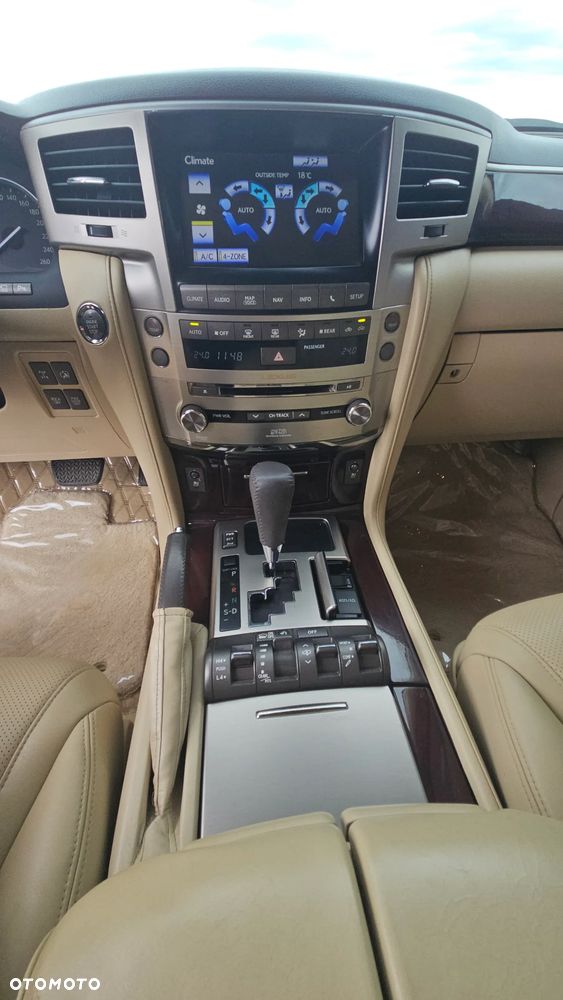 Lexus LX Standard - 15