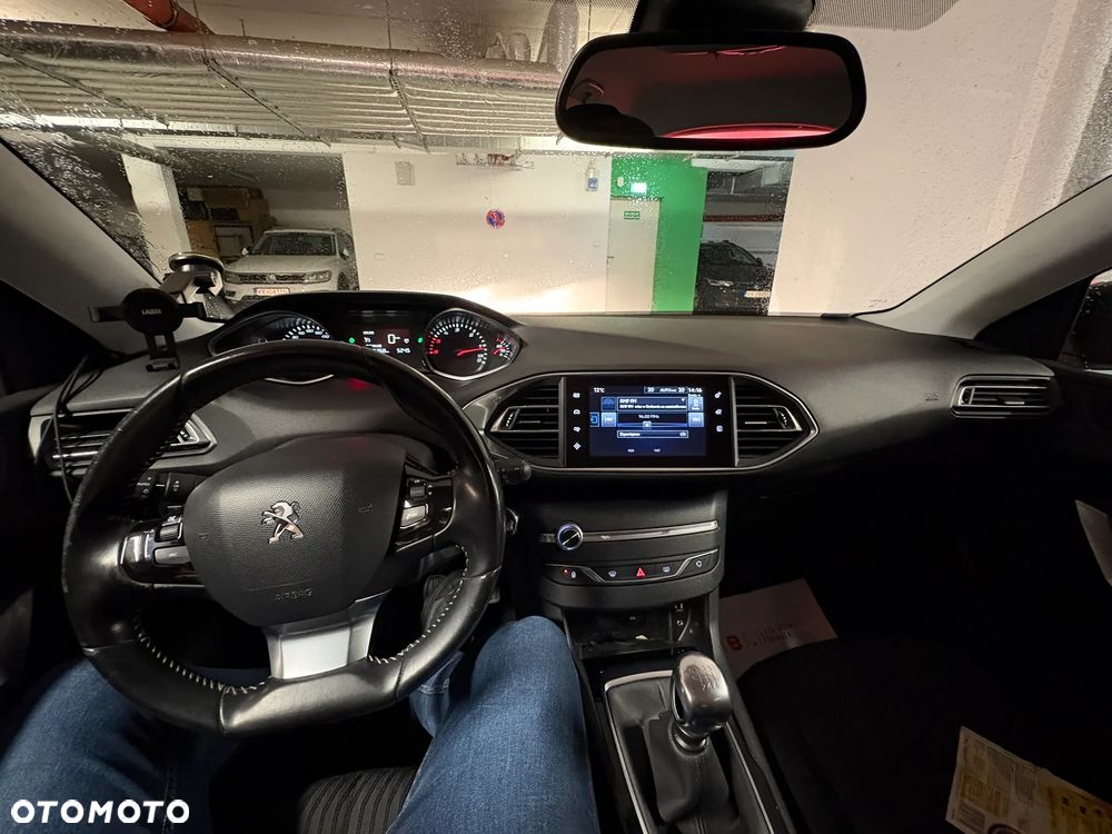 Peugeot 308 1.6 BlueHDi Allure S&S - 12