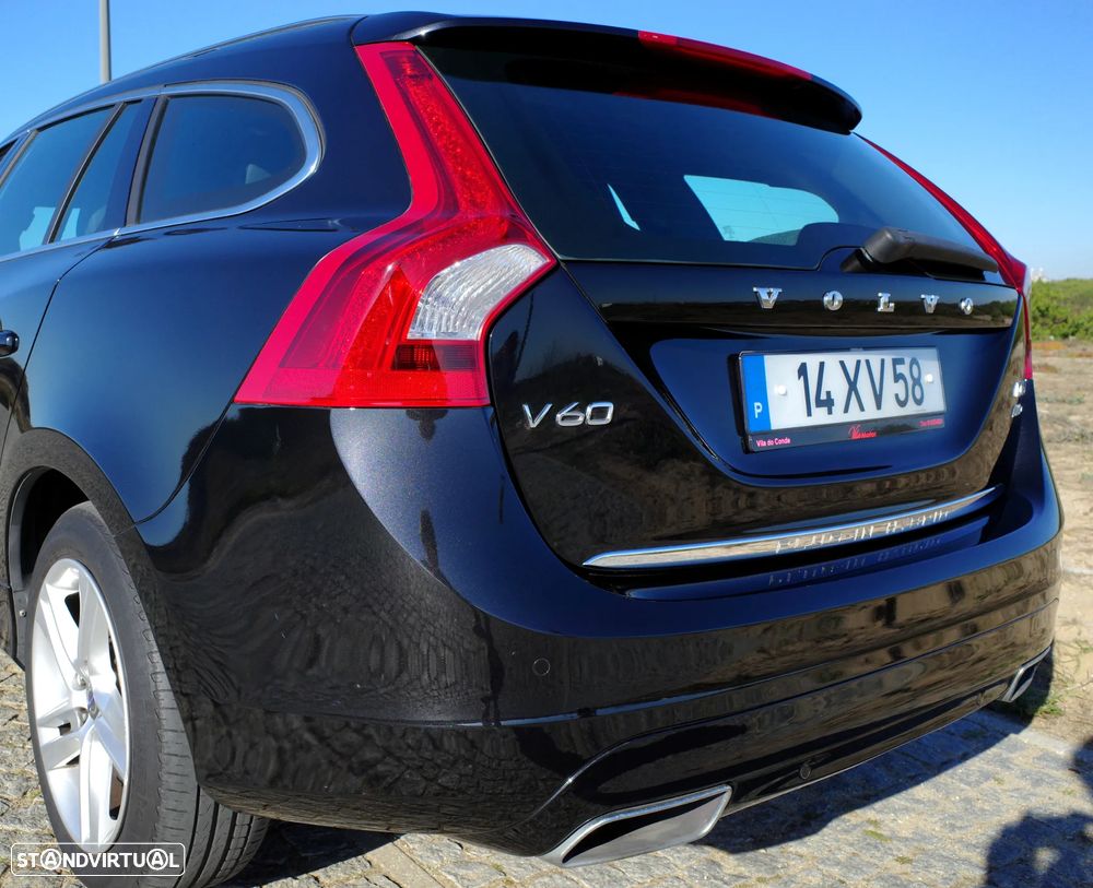 Volvo V60 D6 Plug-In-Hybrid AWD Geartronic Summum - 3