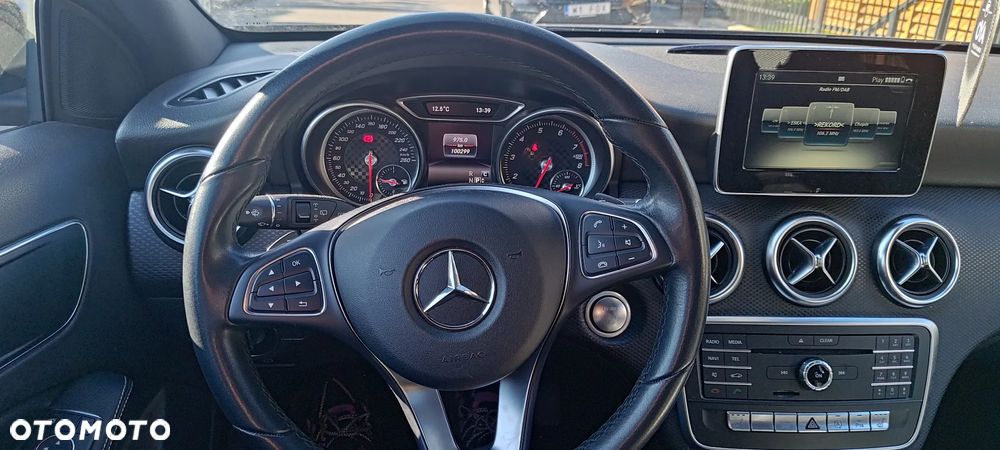 Mercedes-Benz Klasa A 180 7G-DCT - 18