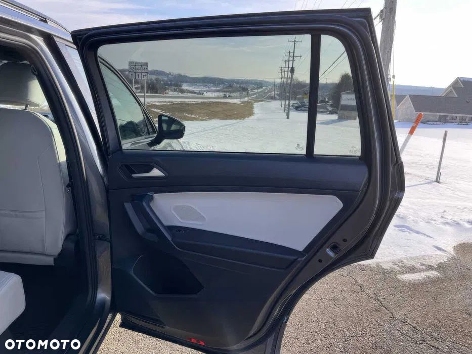 Volkswagen Tiguan - 15