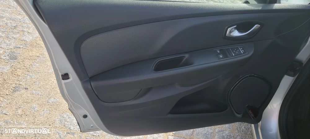 Renault Clio 1.5 dCi Limited EDition - 14